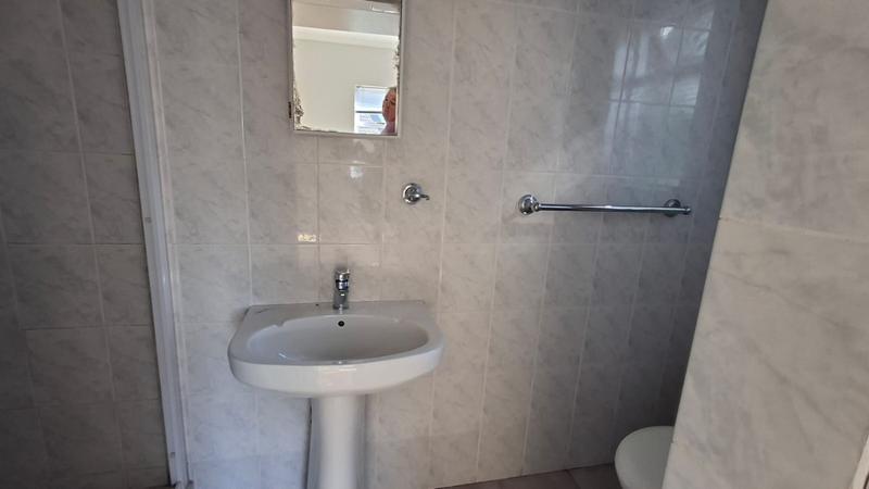 4 Bedroom Property for Sale in Flamingo Vlei Western Cape